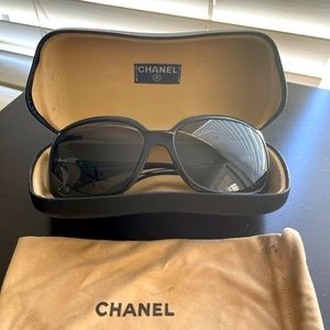 Authentic CHANEL Interlocking CC  6014 Sunglasses
